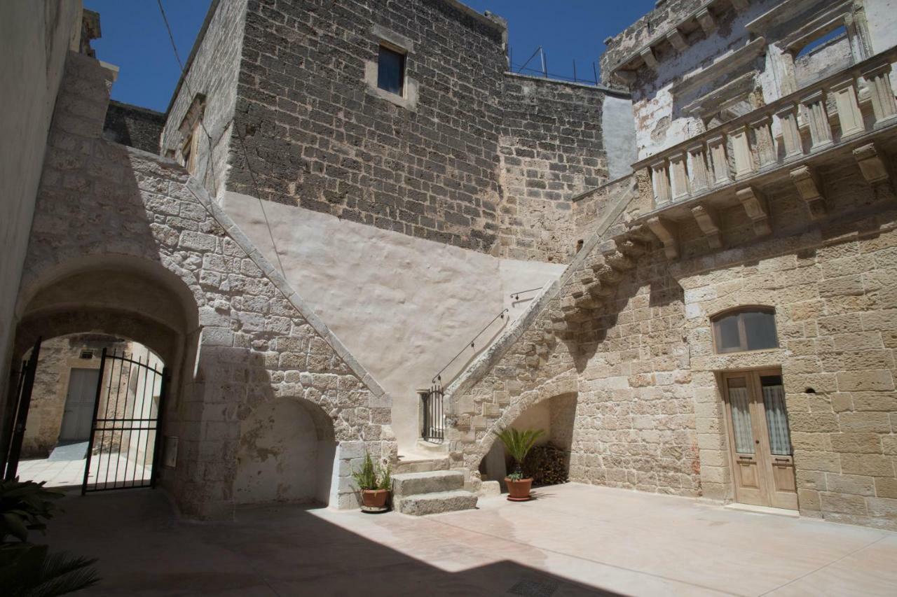 Corigliano dʼOtranto Historia- Dimore Corte Chiesa מראה חיצוני תמונה