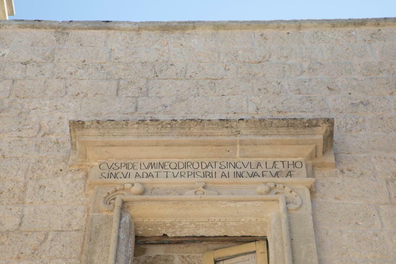 Corigliano dʼOtranto Historia- Dimore Corte Chiesa מראה חיצוני תמונה