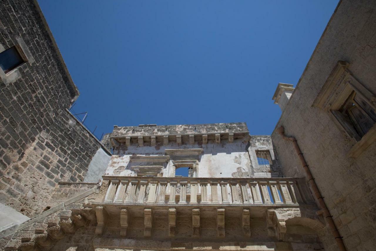 Corigliano dʼOtranto Historia- Dimore Corte Chiesa מראה חיצוני תמונה