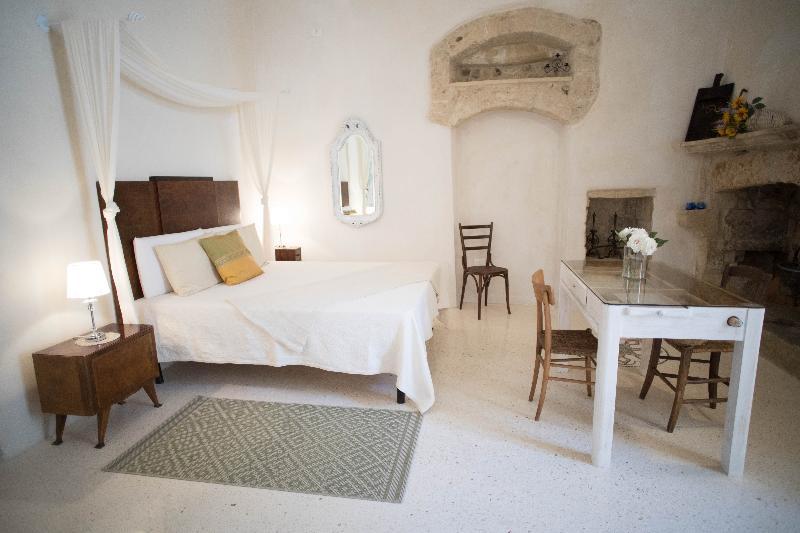 Corigliano dʼOtranto Historia- Dimore Corte Chiesa מראה חיצוני תמונה